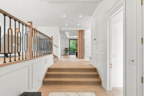 Photo 2 at 6 North Hills Terrace, Don Mills, Toronto