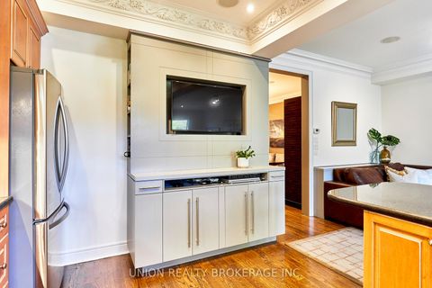 Photo 10 at 97 Beech Avenue, The Beaches, Toronto