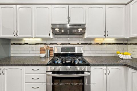 Photo 23 at 46 Bell Street, Ardagh, Barrie