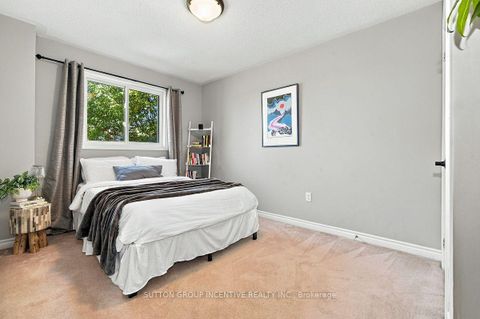Photo 35 at 46 Bell Street, Ardagh, Barrie