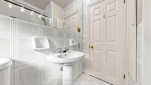 Photo 26 at 339 Elmwood Avenue, Willowdale East, Toronto