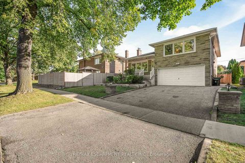 Photo 3 at 7 Watling Street, Richview, Toronto