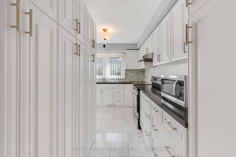 Photo 11 at 7 Watling Street, Richview, Toronto