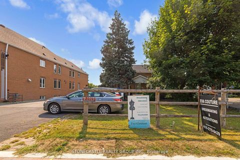 Photo 3 at 2321 Major Mackenzie Drive W, Maple, Vaughan
