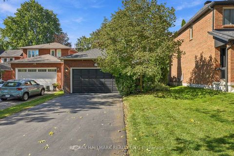 Photo 2 at 89 Crawford Rose Drive, Aurora Heights, Aurora