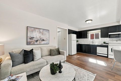 Photo 14 at 89 Crawford Rose Drive, Aurora Heights, Aurora