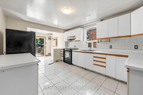 Photo 2 at 511 Carlaw Avenue, North Riverdale, Toronto