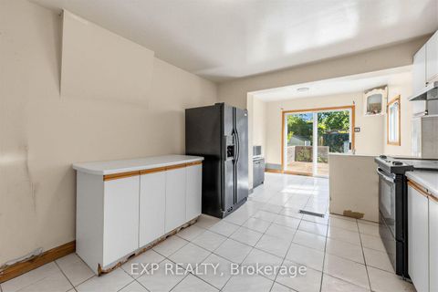 Photo 4 at 511 Carlaw Avenue, North Riverdale, Toronto