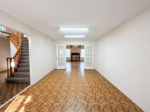 Photo 2 at 98 Canongate Trail, Steeles, Toronto
