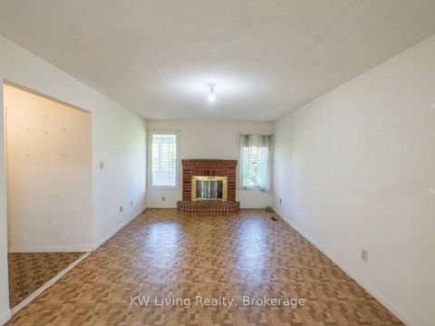 Photo 3 at 98 Canongate Trail, Steeles, Toronto