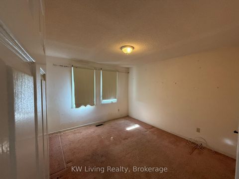 Photo 10 at 98 Canongate Trail, Steeles, Toronto