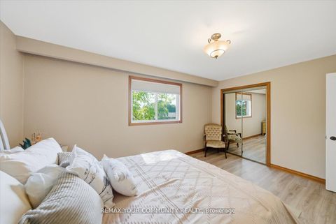 Photo 17 at 35 Sunvale Drive, Richview, Toronto