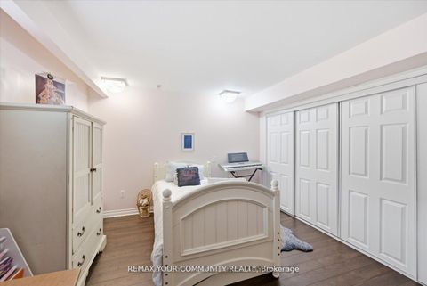 Photo 31 at 35 Sunvale Drive, Richview, Toronto