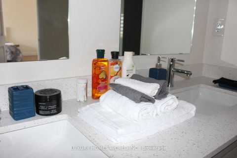 Photo 10 at 223 Seguin Street, Oak Ridges, Richmond Hill