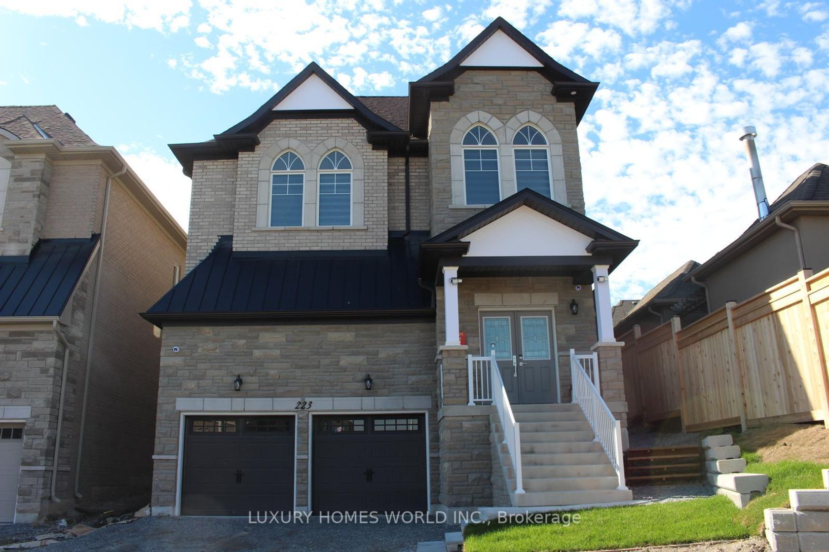223 Seguin Street, Oak Ridges, Richmond Hill photo number 2