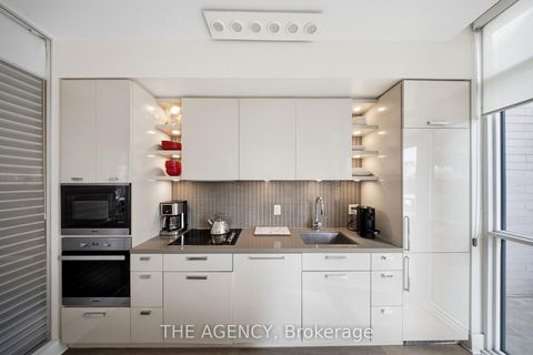 Photo 14 at 401 - 32 Davenport Road, Annex, Toronto