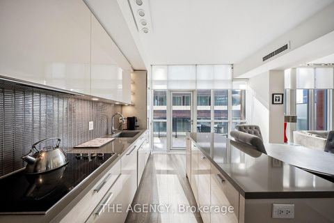 Photo 15 at 401 - 32 Davenport Road, Annex, Toronto