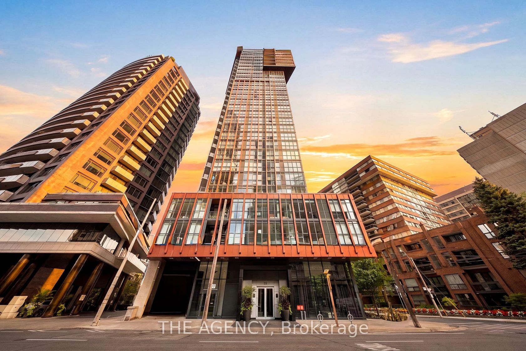401 - 32 Davenport Road, Annex, Toronto 