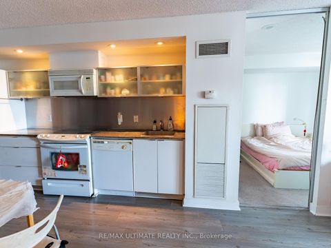 Photo 8 at 1515 - 4K Spadina Avenue, Waterfront Communities C1, Toronto