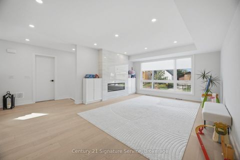 Photo 5 at 273C Ranee Avenue, Glen Park, Toronto