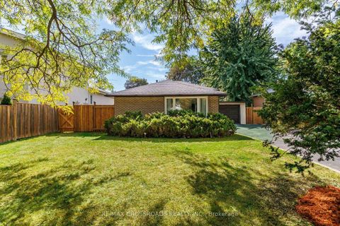 Photo 1 at 184 Laverock Avenue, Mill Pond, Richmond Hill