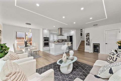Photo 7 at 184 Laverock Avenue, Mill Pond, Richmond Hill