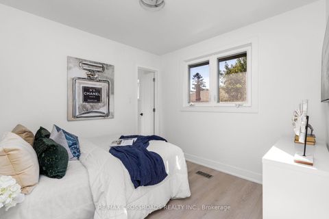 Photo 19 at 184 Laverock Avenue, Mill Pond, Richmond Hill