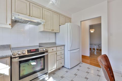 Photo 11 at 28 Charrington Crescent, Jane Heights, Toronto