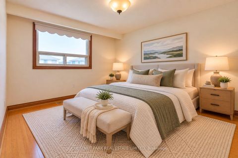 Photo 13 at 28 Charrington Crescent, Jane Heights, Toronto