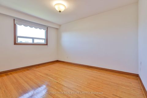 Photo 30 at 28 Charrington Crescent, Jane Heights, Toronto