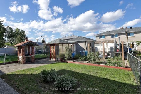 Photo 40 at 28 Charrington Crescent, Jane Heights, Toronto