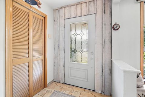 Photo 9 at 4 Warlingham Court, West Deane, Toronto