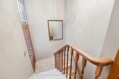 Photo 22 at 4 Warlingham Court, West Deane, Toronto