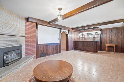 Photo 27 at 4 Warlingham Court, West Deane, Toronto