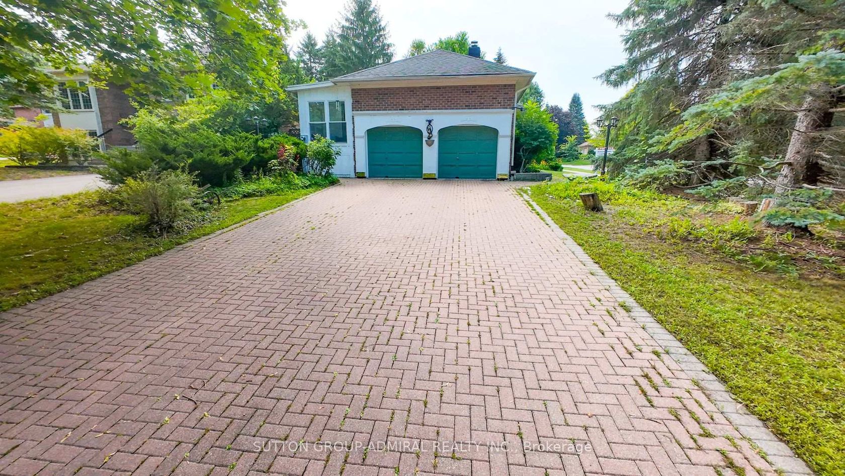 284 Murray Drive, Aurora Village, Aurora photo number 2