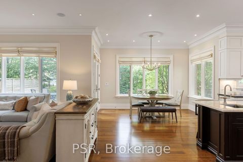 Photo 9 at 94 Munro Boulevard, Windfields, Toronto