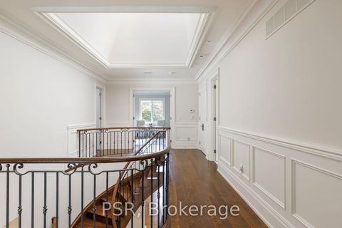 Photo 21 at 94 Munro Boulevard, Windfields, Toronto