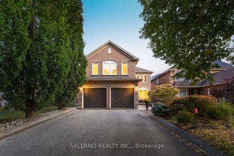 Photo 0 at 192 Veneto Drive, Vaughan Grove, Vaughan