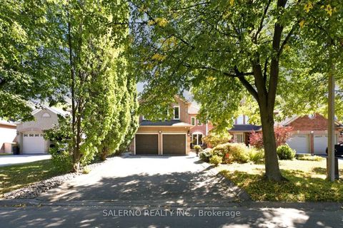 Photo 2 at 192 Veneto Drive, Vaughan Grove, Vaughan