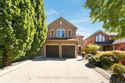 Photo 3 at 192 Veneto Drive, Vaughan Grove, Vaughan