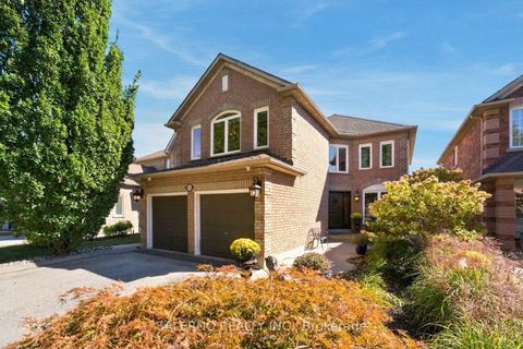 Photo 4 at 192 Veneto Drive, Vaughan Grove, Vaughan