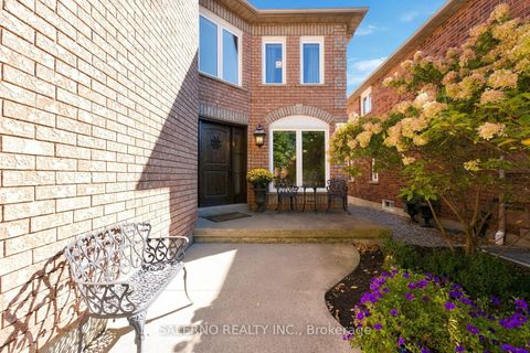 Photo 5 at 192 Veneto Drive, Vaughan Grove, Vaughan
