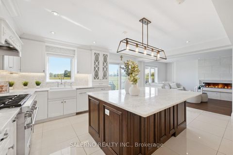 Photo 12 at 192 Veneto Drive, Vaughan Grove, Vaughan