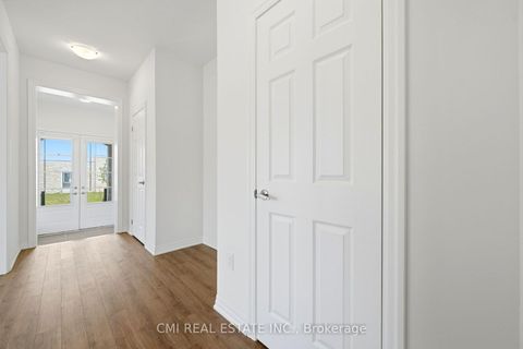 Photo 6 at 2 George Ellis Drive, Keswick North, Georgina