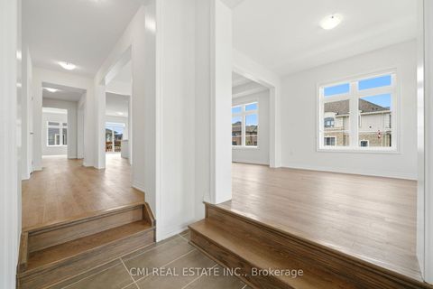 Photo 7 at 2 George Ellis Drive, Keswick North, Georgina