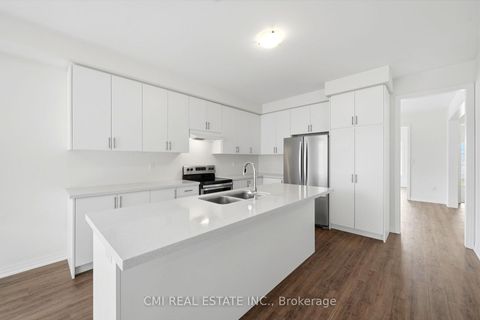 Photo 12 at 2 George Ellis Drive, Keswick North, Georgina