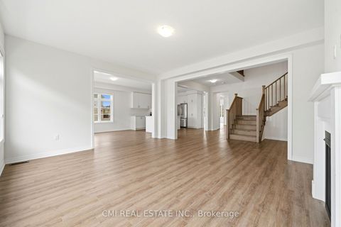 Photo 18 at 2 George Ellis Drive, Keswick North, Georgina