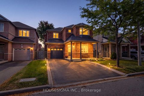 Photo 1 at 23 Battleford Avenue, Vellore Village, Vaughan
