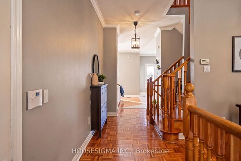 Photo 9 at 23 Battleford Avenue, Vellore Village, Vaughan