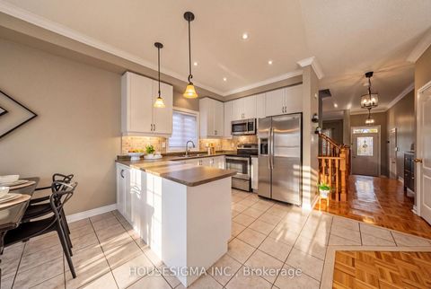 Photo 12 at 23 Battleford Avenue, Vellore Village, Vaughan